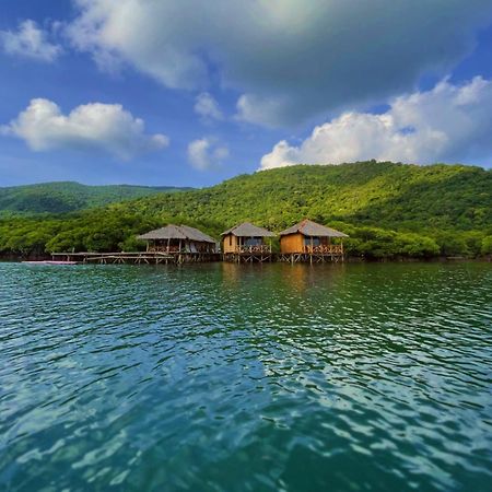 Floating Paradise Каримунджава Экстерьер фото
